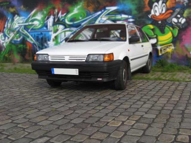 NISSAN Sunny N13 Diesel LX : In der berseestadt Bremen - 27.08.2011