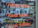 Schaufenster eines Schlsselgeschftes in Bremen-Walle (02.02.2008) - Bild 159/169