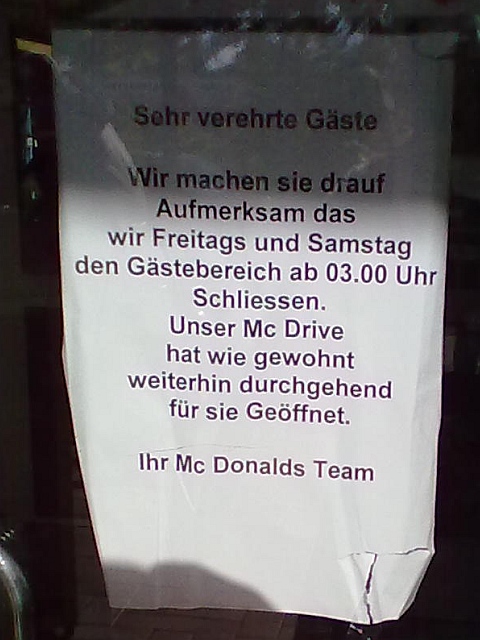 Hinweis eines Schnellrestaurants in Bremen - 15.06.2013