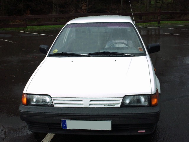 NISSAN Sunny N13 Diesel LX : Parkplatz Hotel Schindelbruch am Auerberg (Sdharz) - 29.04.2006