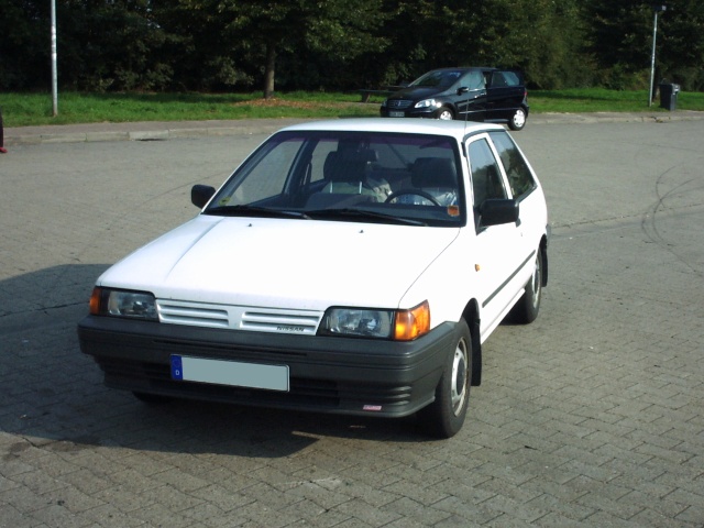 NISSAN Sunny N13 Diesel LX : Rastplatz Autobahn A1 (NRW) - 17.09.2006
