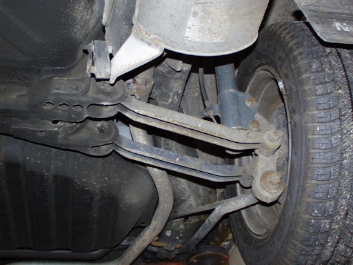 NISSAN Sunny N13 Diesel LX : Radaufhngung hinten rechts - 09.03.2007