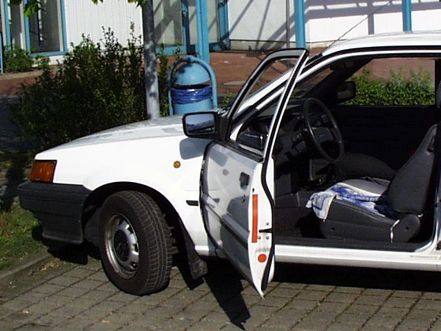 NISSAN Sunny N13 Diesel LX : Weserpark Bremen - 22.04.2007