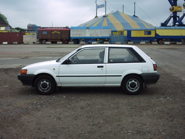 NISSAN Sunny N13 Diesel LX : Rostock (Hafen) - 15.06.2007