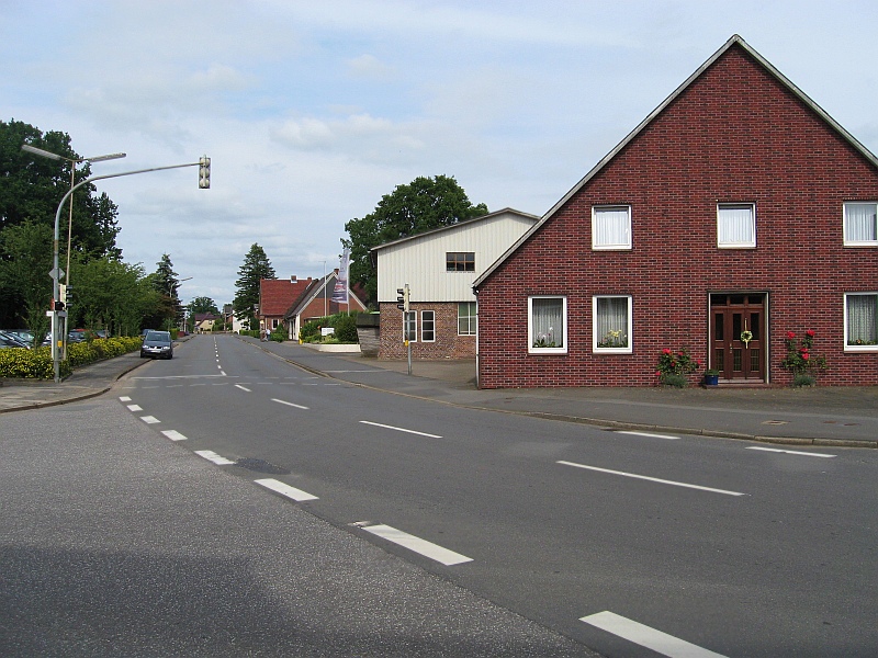 Panoramio-Archiv : Kreuzung Kirchenstrae-Steinstrae - Brande-Hrnerkirchen - 06.2009