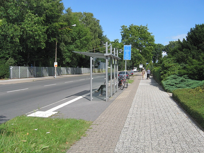 Panoramio-Archiv : VWG-Bushaltestelle Bloherfelde - Oldenburg - 08.2009