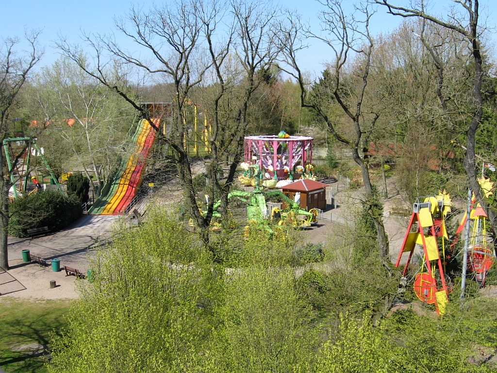 Panoramio-Archiv : Blick vom Turm der Wasserrutsche - Tier- und Freizeitpark Thle - 04.2010