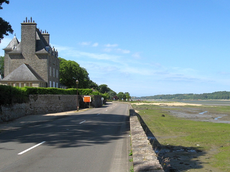 Panoramio-Archiv : Rue de Lorezic (D73) - 05.2011