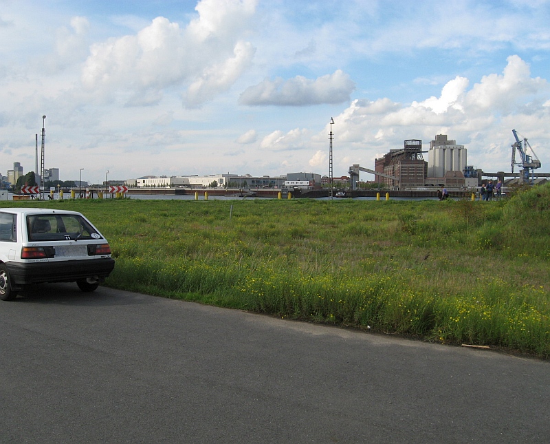 Panoramio-Archiv : Blick zum Getreidehafen und zur Waterfront - Hfen, Bremen - 08.2011