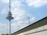 Der Waller Funkturm von der B6 aus gesehen - Utbremen, Walle, Bremen (05.2008) - Bild 49/54