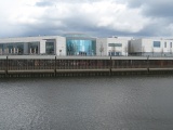 Der 'Food Court' in der 'Waterfront Bremen' - Bremen (04.2010) - Bild 7/86